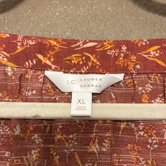LC Lauren Conrad Plus Size Print Peasant Top EUC - Picture 5 of 7